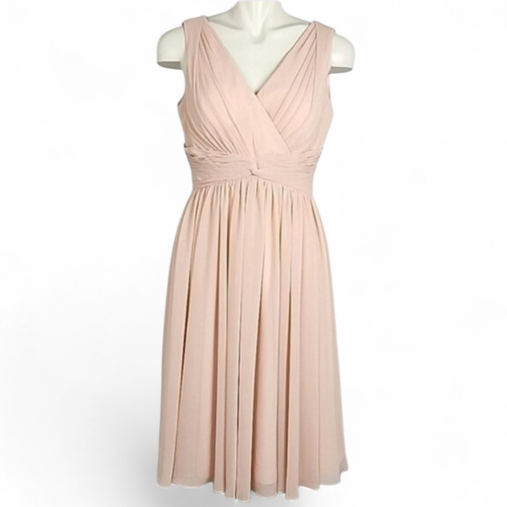 Sleeveless V-Neck Midi Dress in Soft Blush